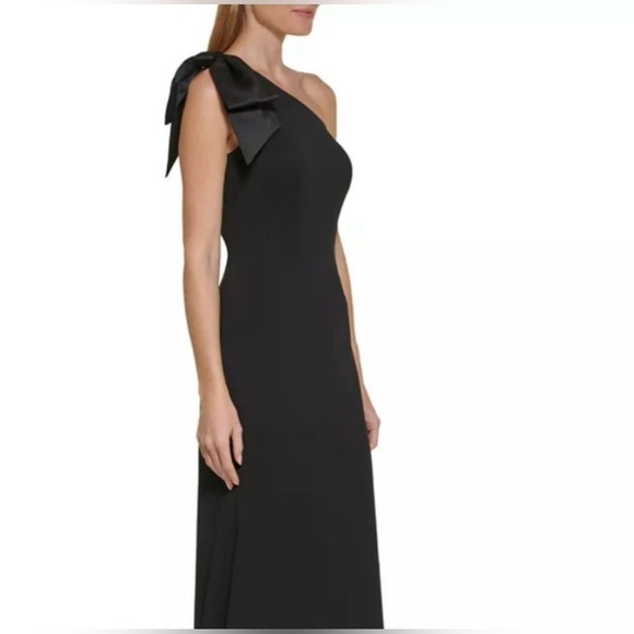 Eliza J Bow Trim One-Shoulder Gown - Size 10 - Picture 2 of 8